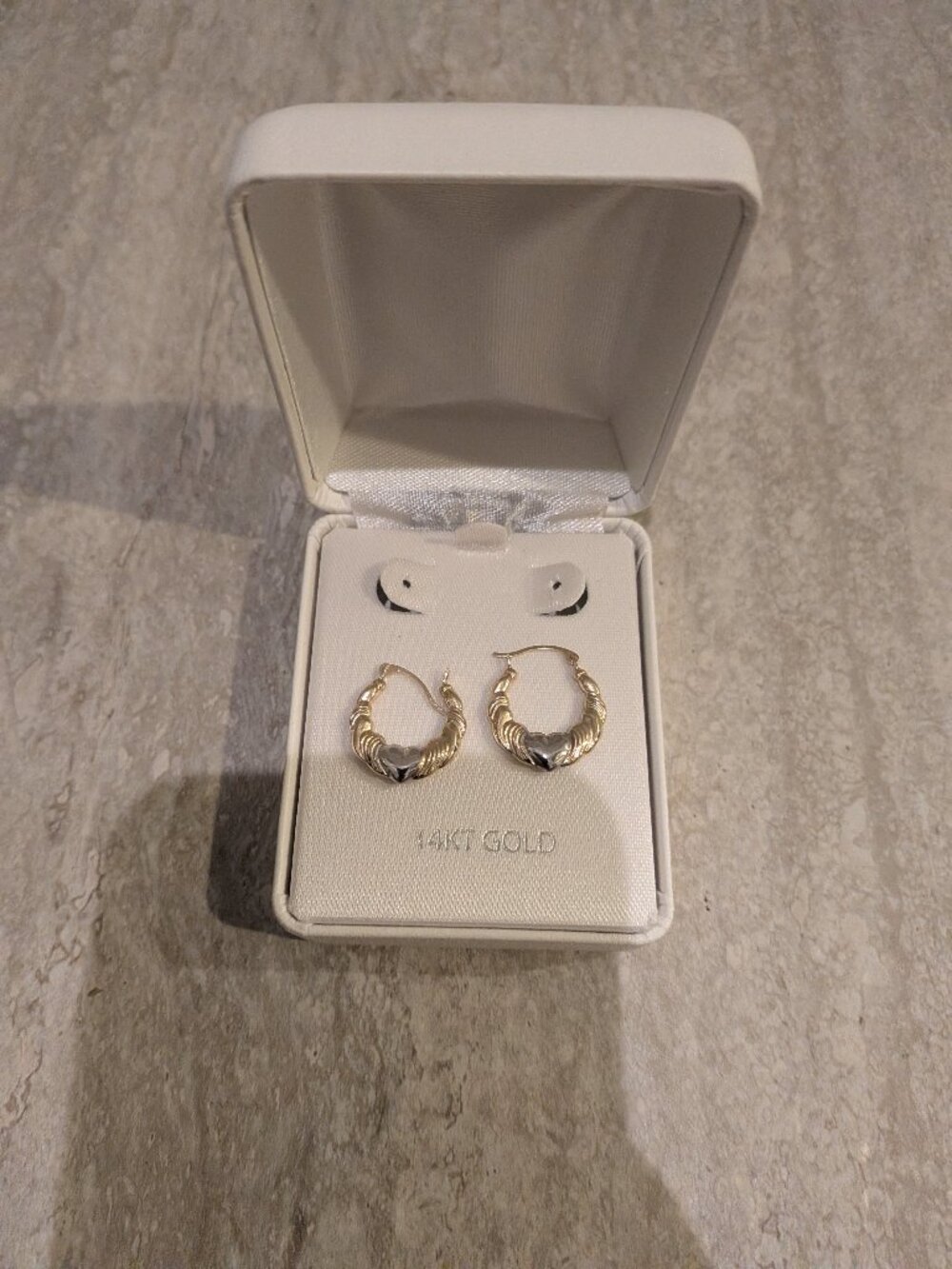 14K Yellow White Gold Two Tone Heart Twisted Ribbed Oval Hoop Earrings 0.7g RL